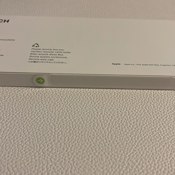 New Apple Watch Adjustable Sport Band in Starlight 41mm M/L - Picture 5 of 5